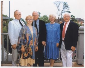 Rodzeństwo. Od lewej: Walter, Sally, Bob, Judy i Dick (1993).